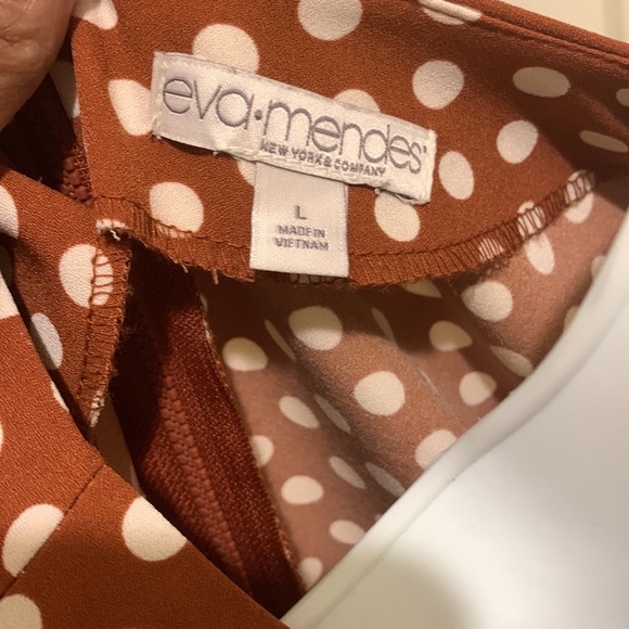 Eva Mendes NY&Co 2 Piece Outfit - Picture 5 of 10